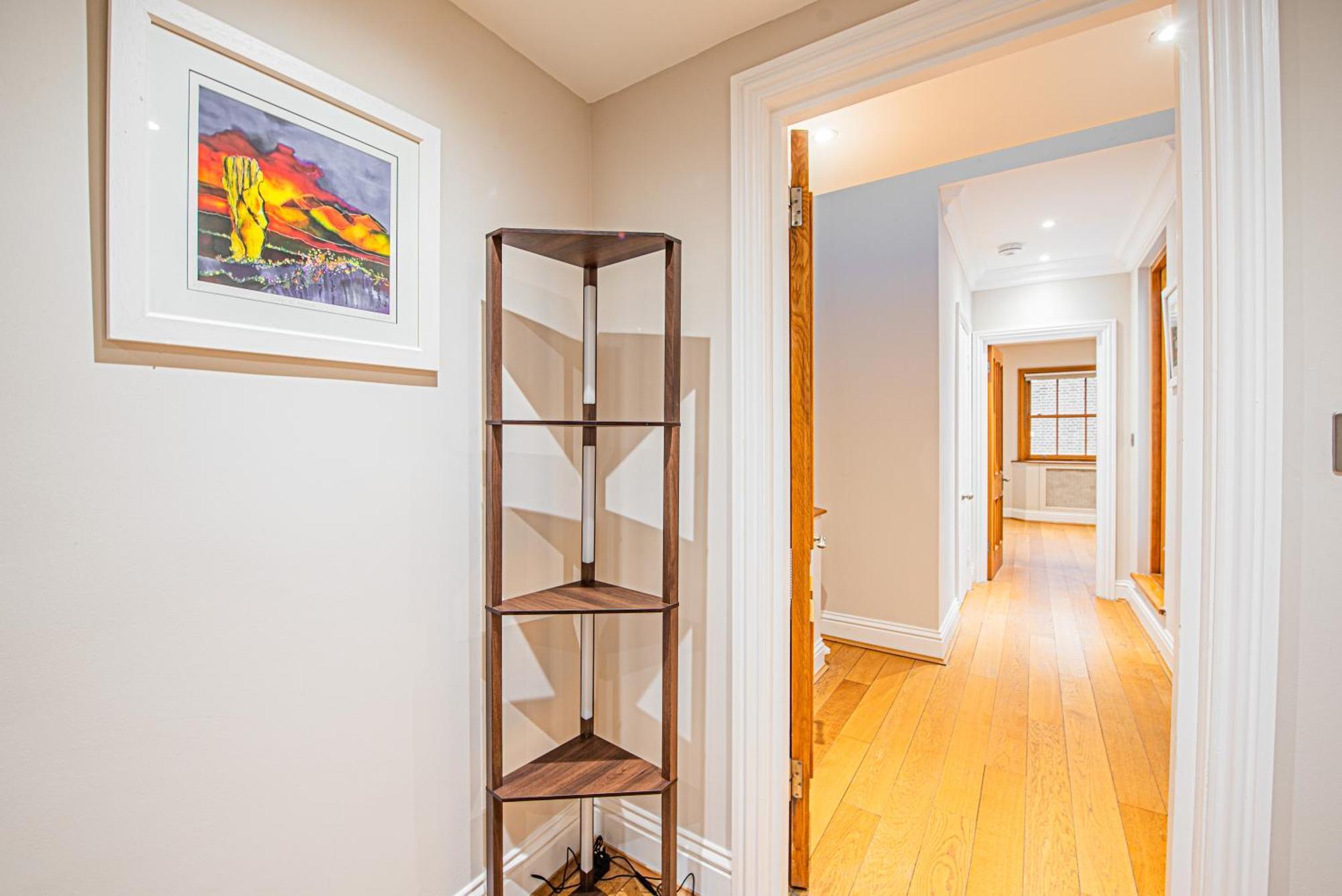 Luxury Mews House With Free Parking