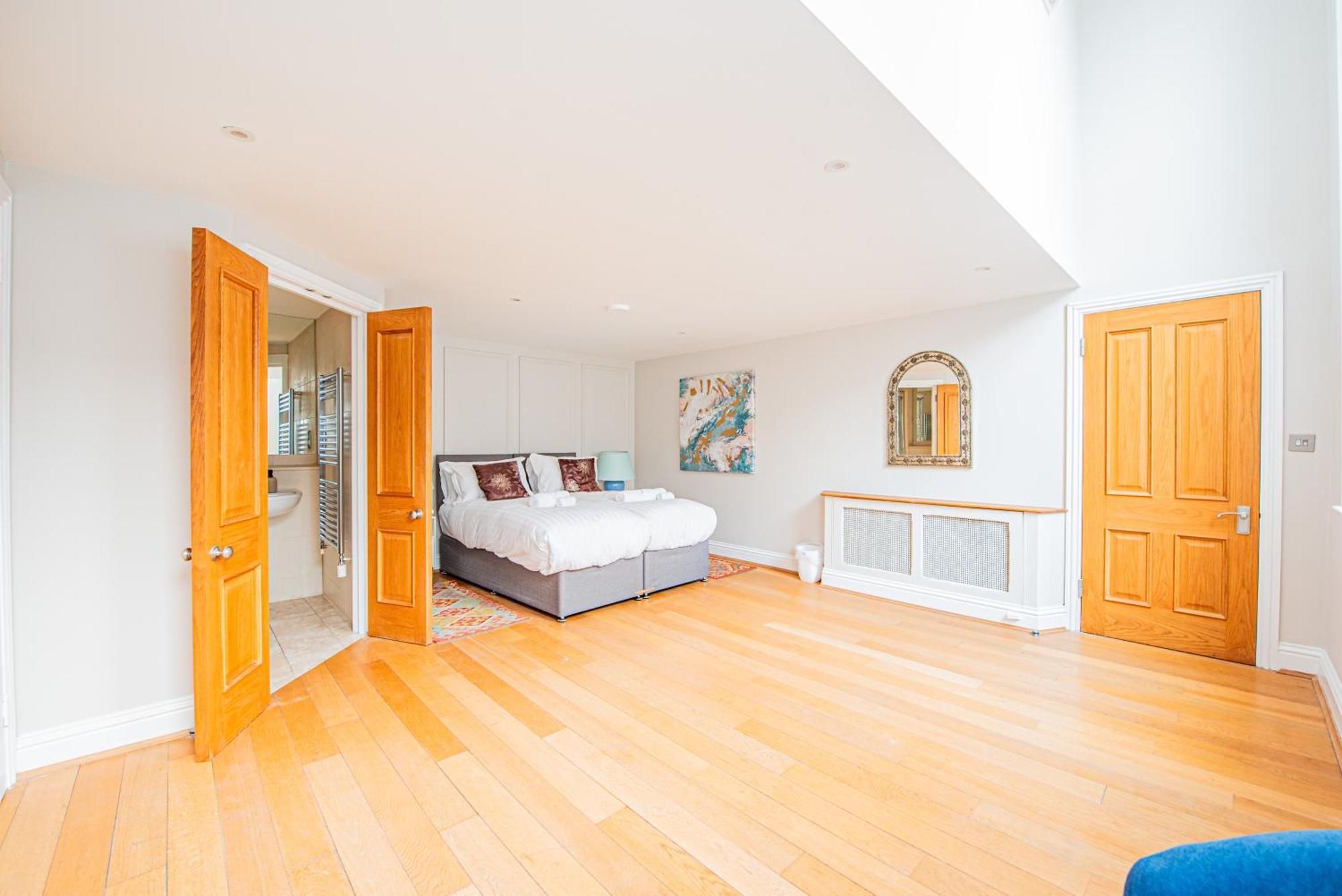 Luxury Mews House With Free Parking Appartement *